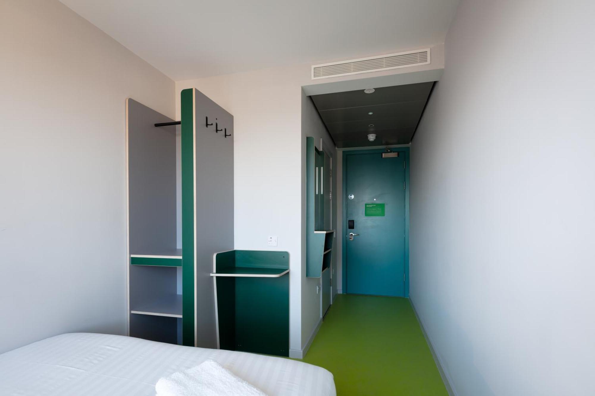 Clink I Lar Hostel Dublin Exterior photo