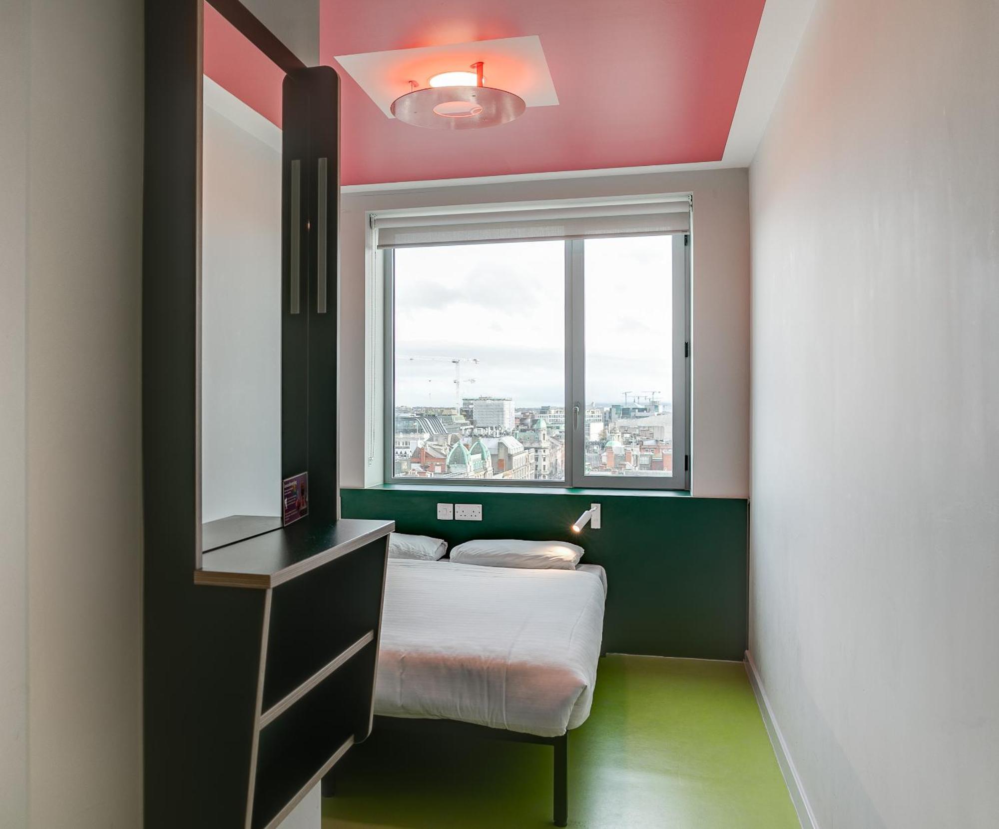 Clink I Lar Hostel Dublin Exterior photo